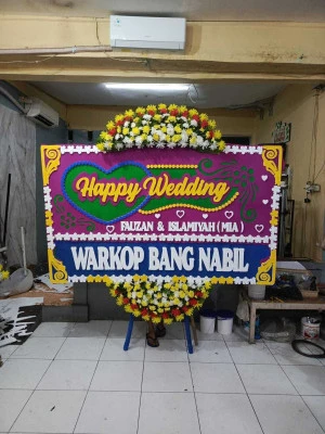 Papan Bunga di Malingping